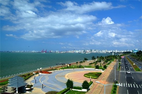 巧仙婆砂锅焖鱼饭快餐